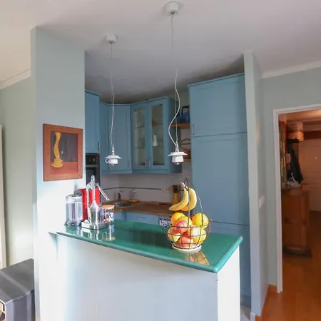 Bright Pied-a-terre Eiffel Tower 4 People