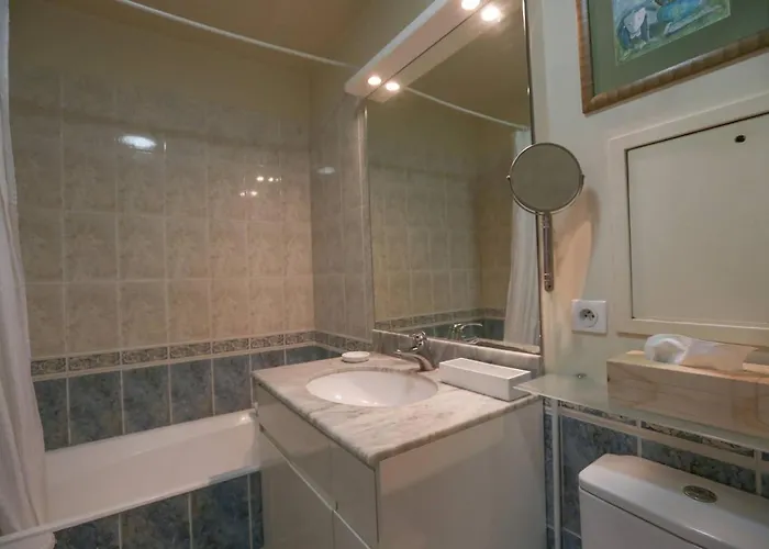 Bright Pied-a-terre Eiffel Tower 4 People Διαμέρισμα *