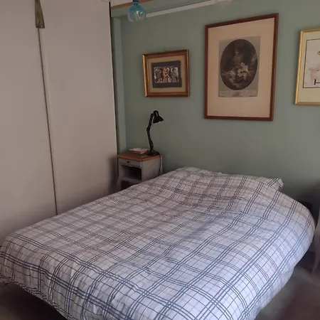 Bright Pied-a-terre Eiffel Tower 4 People Daire Paris