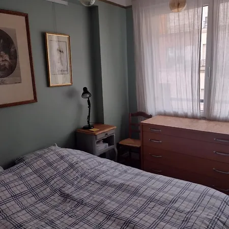 Bright Pied-a-terre Eiffel Tower 4 People Daire Paris